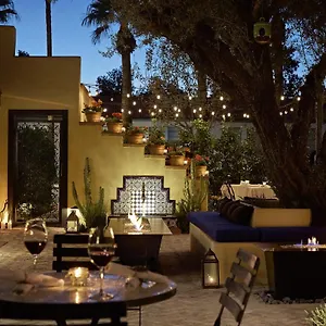 **** Inn Bespoke United States